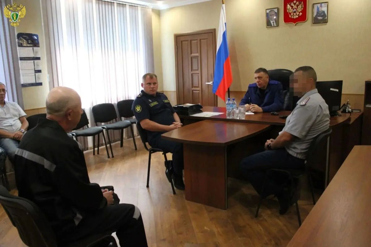 Прокурор Запорожской области Кирилл Осипчук совместно с Уполномоченным по правам человека в Запорожской области Николаем Мирошниченко совершили рабочий визит в ФКУ КП-3 УФСИН России по Запорожской области, расположенное в... Прокурор Запорожской области Кирилл Осипчук совместно с Уполномоченным по правам человека в Запорожской области Николаем Мирошниченко совершили рабочий визит в ФКУ КП-3 УФСИН России по Запорожской области, расположенное в...