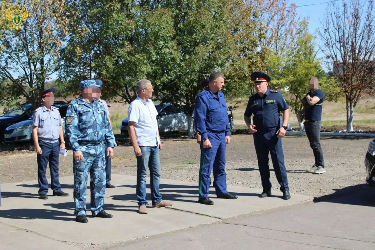 Прокурор Запорожской области Кирилл Осипчук совместно с Уполномоченным по правам человека в Запорожской области Николаем Мирошниченко совершили рабочий визит в ФКУ КП-3 УФСИН России по Запорожской области, расположенное в... Прокурор Запорожской области Кирилл Осипчук совместно с Уполномоченным по правам человека в Запорожской области Николаем Мирошниченко совершили рабочий визит в ФКУ КП-3 УФСИН России по Запорожской области, расположенное в...