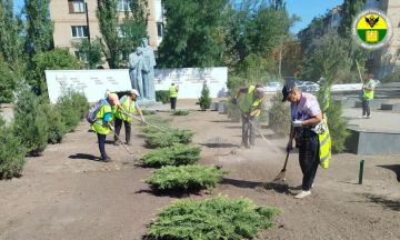 Осенняя уборка в Мелитополе