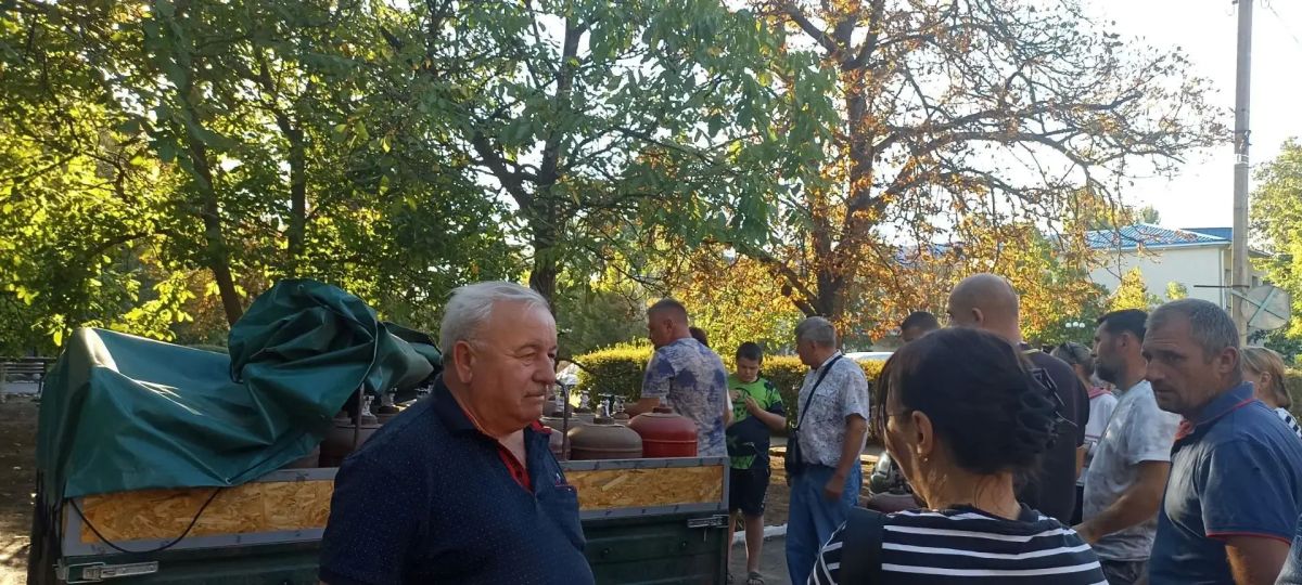 Рабочие будни председателя Веселовского окружного Совета депутатов Владимира Мацака Рабочие будни председателя Веселовского окружного Совета депутатов Владимира Мацака