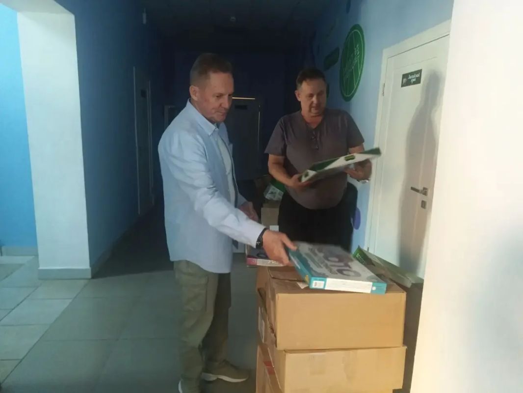 Вместе с главой Пологовского муниципального округа Алексеем Салминым посетили школу в селе Григорьевка Вместе с главой Пологовского муниципального округа Алексеем Салминым посетили школу в селе Григорьевка