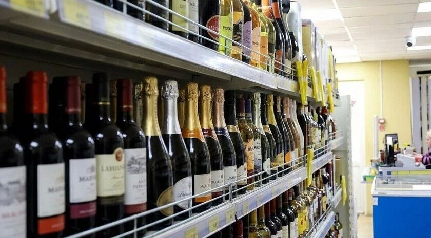 Россияне стали меньше пить: потребление алкоголя снизилось до минимума с 1996 года