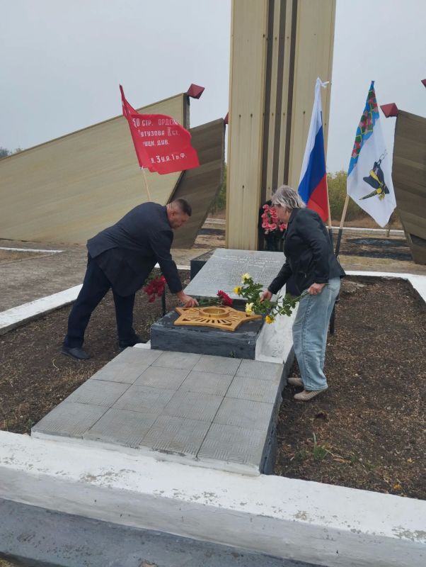 Память сильнее времени. Сегодня особенная дата для нашего села — 43-я годовщина со дня освобождения от немецко-фашистских захватчиков Память сильнее времени. Сегодня особенная дата для нашего села — 43-я годовщина со дня освобождения от немецко-фашистских захватчиков