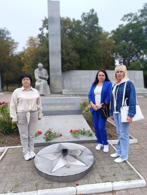 В пгт Куйбышево почтили память освободителей В пгт Куйбышево почтили память освободителей