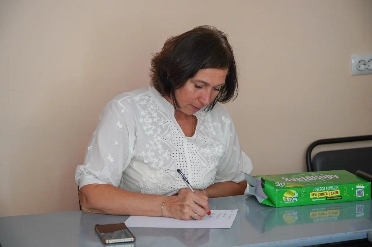 Председатель Мелитопольского городского Совета депутатов, член попечительского совета Запорожского регионального отделения Союза писателей России Ирина Матвиенко встретилась с коллегами — членами Мелитопольского... Председатель Мелитопольского городского Совета депутатов, член попечительского совета Запорожского регионального отделения Союза писателей России Ирина Матвиенко встретилась с коллегами — членами Мелитопольского...