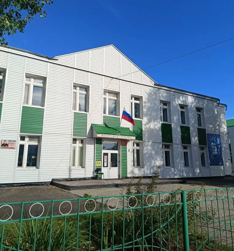 Десятиклассник напал на учителя
