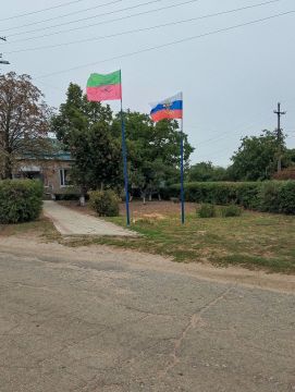 Память в наших сердцах. Сегодня сотрудники нашей местной администрации почтили память с днём освобождения села Титово от немецко-фашистских захватчиков