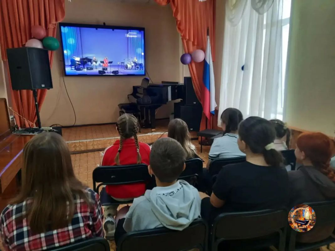 Муниципальное казённое учреждение дополнительного образования "Приморская детская школа искусств" Приморского муниципального округа Запорожской области Муниципальное казённое учреждение дополнительного образования "Приморская детская школа искусств" Приморского муниципального округа Запорожской области