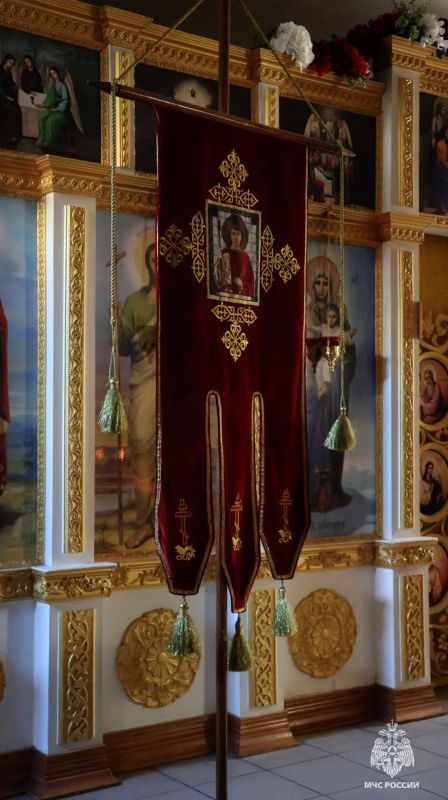 В Запорожской области спасатели МЧС России приняли участие в молебне в честь иконы Божией Матери «Неопалимая Купина» В Запорожской области спасатели МЧС России приняли участие в молебне в честь иконы Божией Матери «Неопалимая Купина»