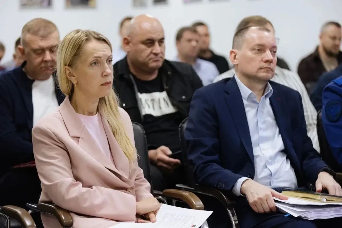 Евгений Балицкий: Отдельным блоком рассмотрели подготовку к выборам депутатов Государственной думы Российской Федерации, которые пройдут 18, 19 и 20 сентября Евгений Балицкий: Отдельным блоком рассмотрели подготовку к выборам депутатов Государственной думы Российской Федерации, которые пройдут 18, 19 и 20 сентября