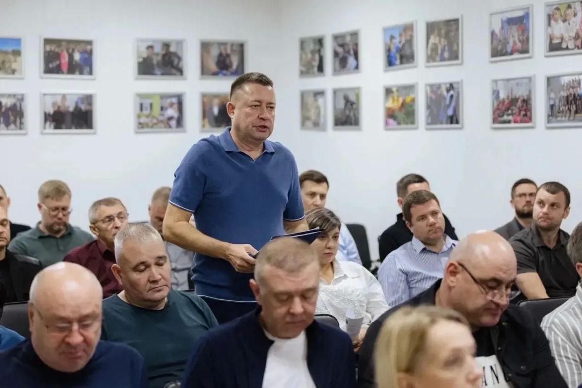 Евгений Балицкий: Безопасность дорог и транспорта, работа коммунальной инфраструктуры, поддержка сельхозпроизводителей, обеспечение объектов образования резервными источниками питания, выборы в Госдуму — эти и другие важные... Евгений Балицкий: Безопасность дорог и транспорта, работа коммунальной инфраструктуры, поддержка сельхозпроизводителей, обеспечение объектов образования резервными источниками питания, выборы в Госдуму — эти и другие важные...