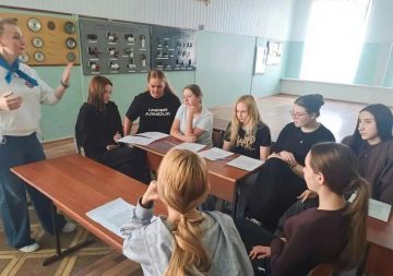 Токмакских студентов научили основам целеполагания