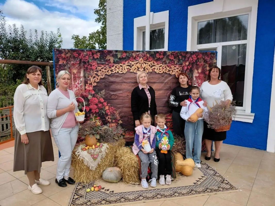 С днём рождения, родной край! Детский сад «Жемчужинка» поздравил жителей с Днём села С днём рождения, родной край! Детский сад «Жемчужинка» поздравил жителей с Днём села