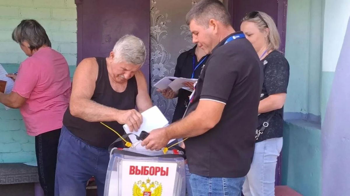 ЭКСКЛЮЗИВ Председатель УИК в Семеновке: «Возможные отключения света и воды на выборы не повлияют» ЭКСКЛЮЗИВ Председатель УИК в Семеновке: «Возможные отключения света и воды на выборы не повлияют»