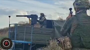 Военнослужащие ВС РФ разработали мобильную зенитную турель с четырёхствольным пулемётом ЯкБ-12,7 для поражения воздушных целей