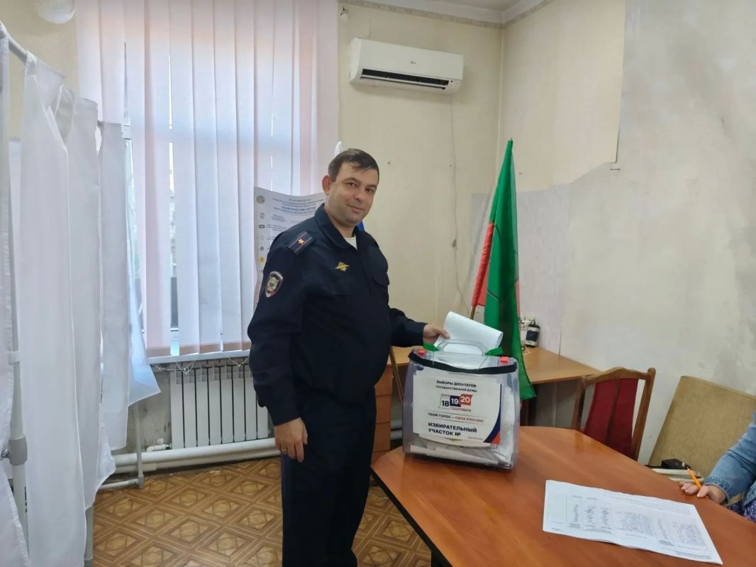Начальник ОП "Пологи" Отдела МВД России "Токмакский" проголосовал на выборах депутатов Государственной Думы Российской Федерации