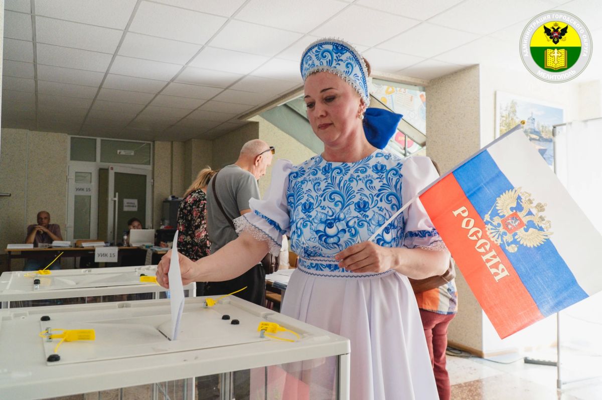 На одном из избирательных участков Мелитополя — необычная избирательница На одном из избирательных участков Мелитополя — необычная избирательница
