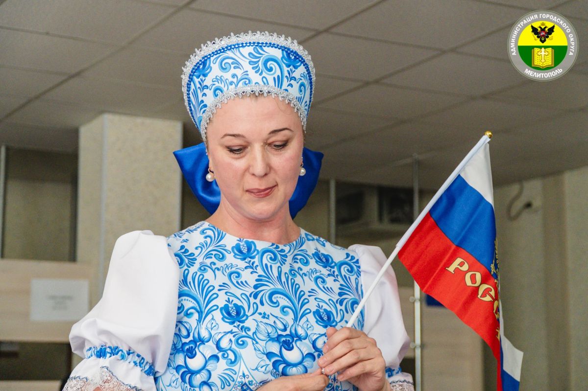 На одном из избирательных участков Мелитополя — необычная избирательница На одном из избирательных участков Мелитополя — необычная избирательница