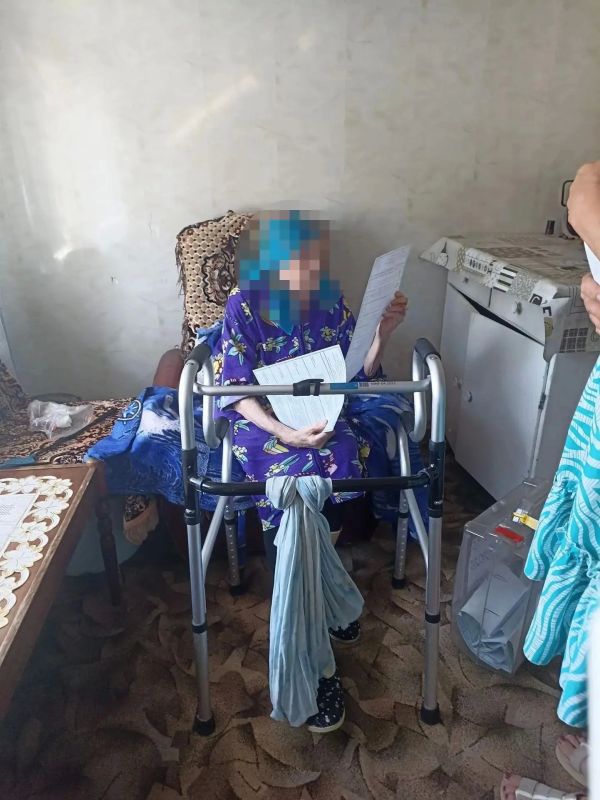 «Мы пришли к вам, чтобы вы смогли проголосовать»: надомное голосование в БМО «Мы пришли к вам, чтобы вы смогли проголосовать»: надомное голосование в БМО
