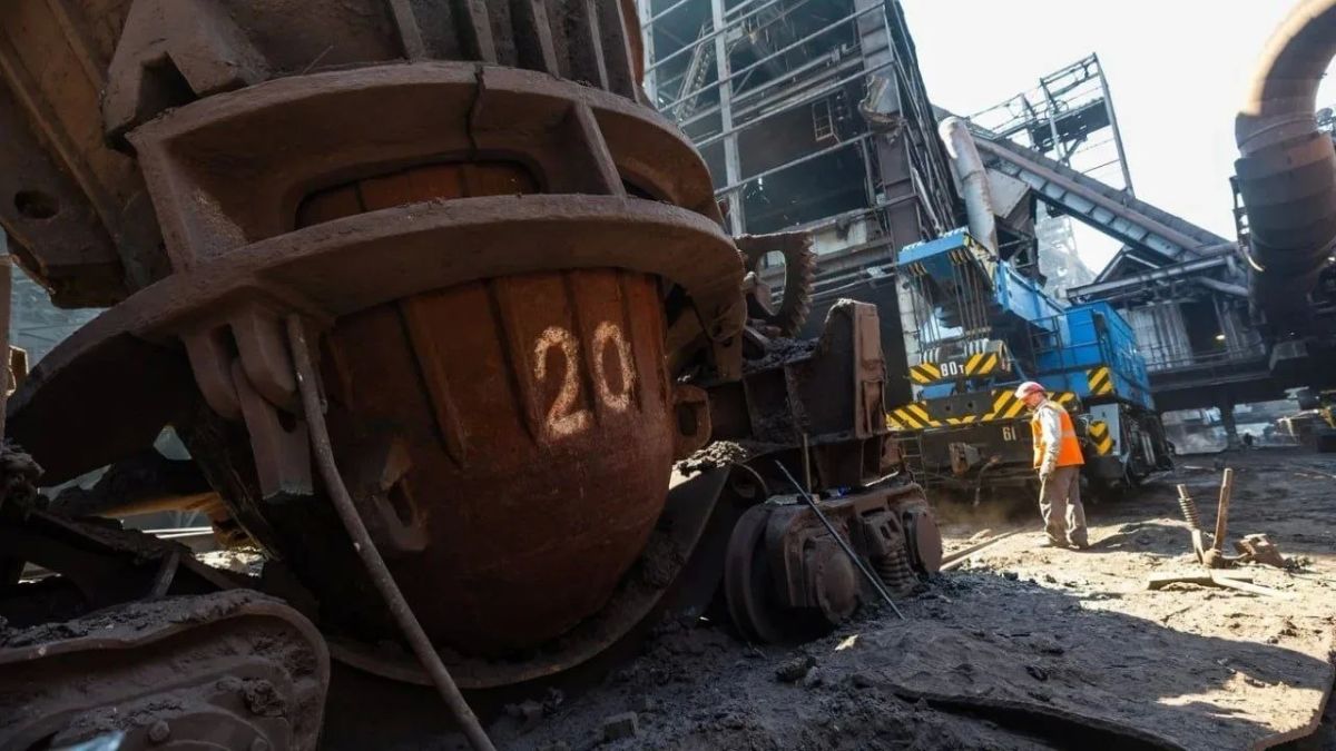 WarGonzo: Украина лишилась сталелитейной отрасли