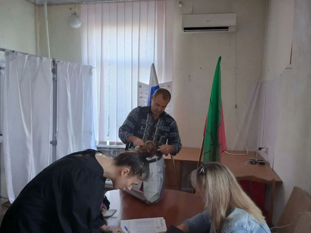 Жители Пологовского муниципального округа активно участвуют в голосовании на выборах депутатов Государственной Думы Российской Федерации Жители Пологовского муниципального округа активно участвуют в голосовании на выборах депутатов Государственной Думы Российской Федерации