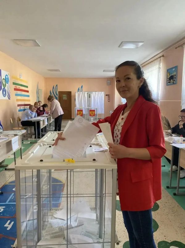 Депутат горсовета Виктор Бардась: "Голосование — это не просто гражданский долг, а определение будущего" Депутат горсовета Виктор Бардась: "Голосование — это не просто гражданский долг, а определение будущего"