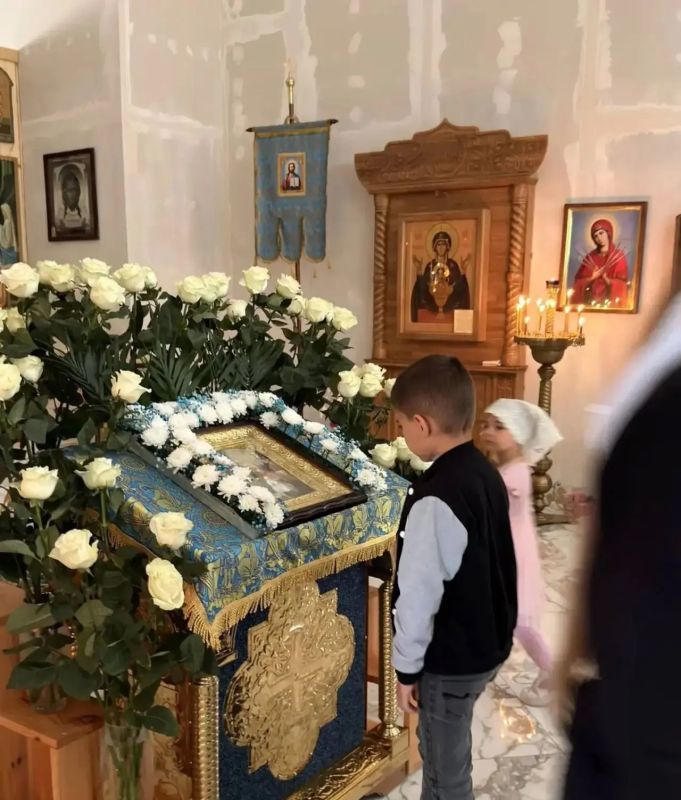21 сентября, в день Рождества Пресвятой Богородицы, в храме пгт Черниговка молитвенно отметили престольный праздник 21 сентября, в день Рождества Пресвятой Богородицы, в храме пгт Черниговка молитвенно отметили престольный праздник