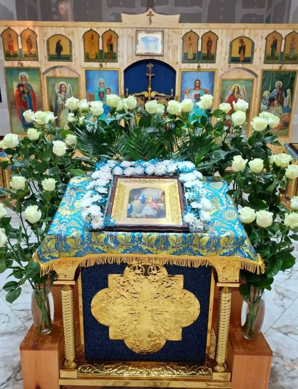 21 сентября, в день Рождества Пресвятой Богородицы, в храме пгт Черниговка молитвенно отметили престольный праздник 21 сентября, в день Рождества Пресвятой Богородицы, в храме пгт Черниговка молитвенно отметили престольный праздник