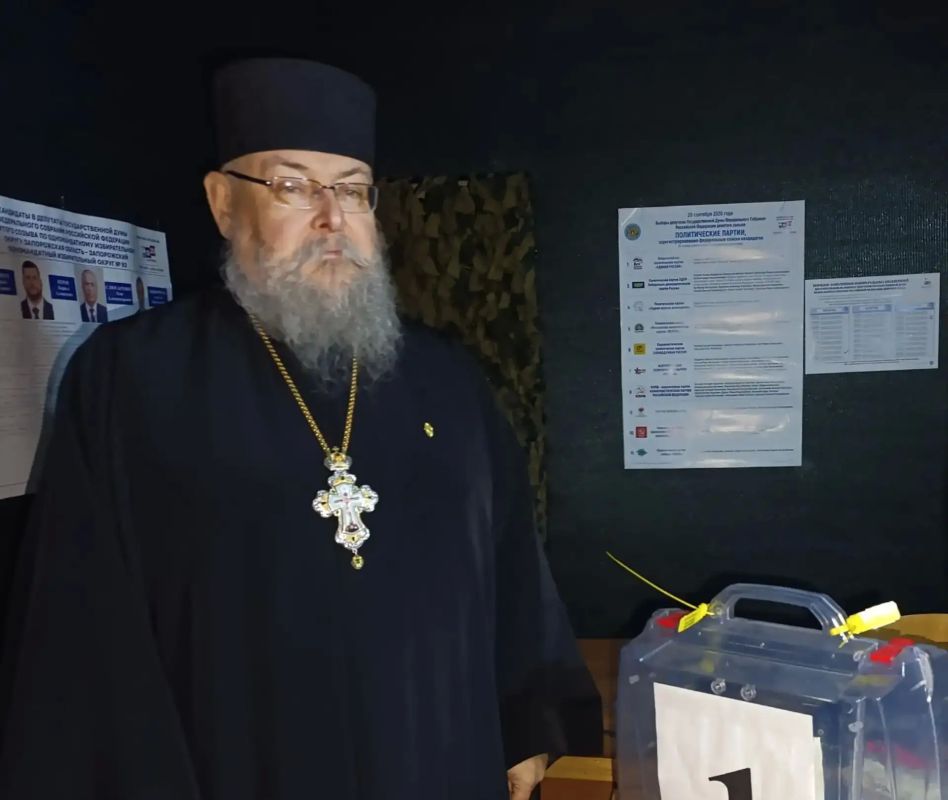 В один из дней досрочного голосования на избирательном участке Васильевского муниципального округа произошло событие, ставшее не просто частью выборного процесса, но и важным символическим жестом