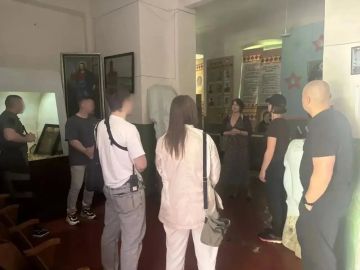 От подвига к призванию. Кадровый центр по пгт Черниговке и Черниговскому совместно с сотрудниками местного исторического музея провёли экскурсию, приуроченную ко Дню освобождения Черниговского района от нацистской оккупации