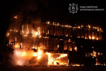 Юрий Котенок: Еще кадры из атакованного в ночное время города Запорожье, оккупированного врагом