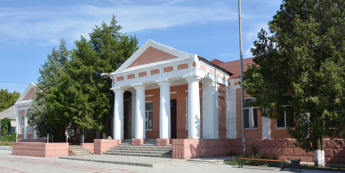 Сегодня 83-ю годовщину освобождения от немецко-фашистских захватчиков отмечает город Молочанск Сегодня 83-ю годовщину освобождения от немецко-фашистских захватчиков отмечает город Молочанск