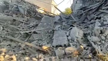 Владимир Рогов: Нацисты разрушили школу. Боевики ЗеРейха целенаправленно разрушили общеобразовательную школу, в которой размещался избирательный участок в пгт Пришиб Михайловского округа Запорожской области