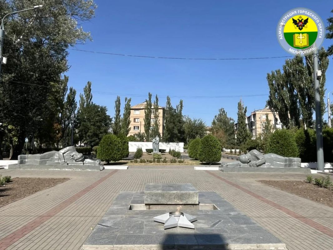 Сергей Золотарёв: В рамках подготовки ко Дню освобождения Мелитополя от немецко-фашистских захватчиков в городском округе ведётся масштабная работа по благоустройству мемориалов и мест памяти