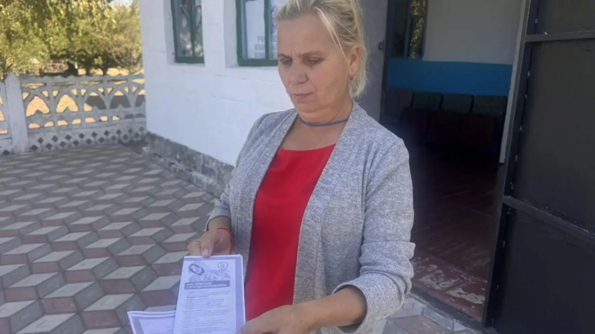 Вместе против наркотиков!. Сотрудники клуба досуга села Тихоновка совместно с представителями МВД провели информационную акцию по профилактике наркомании Вместе против наркотиков!. Сотрудники клуба досуга села Тихоновка совместно с представителями МВД провели информационную акцию по профилактике наркомании