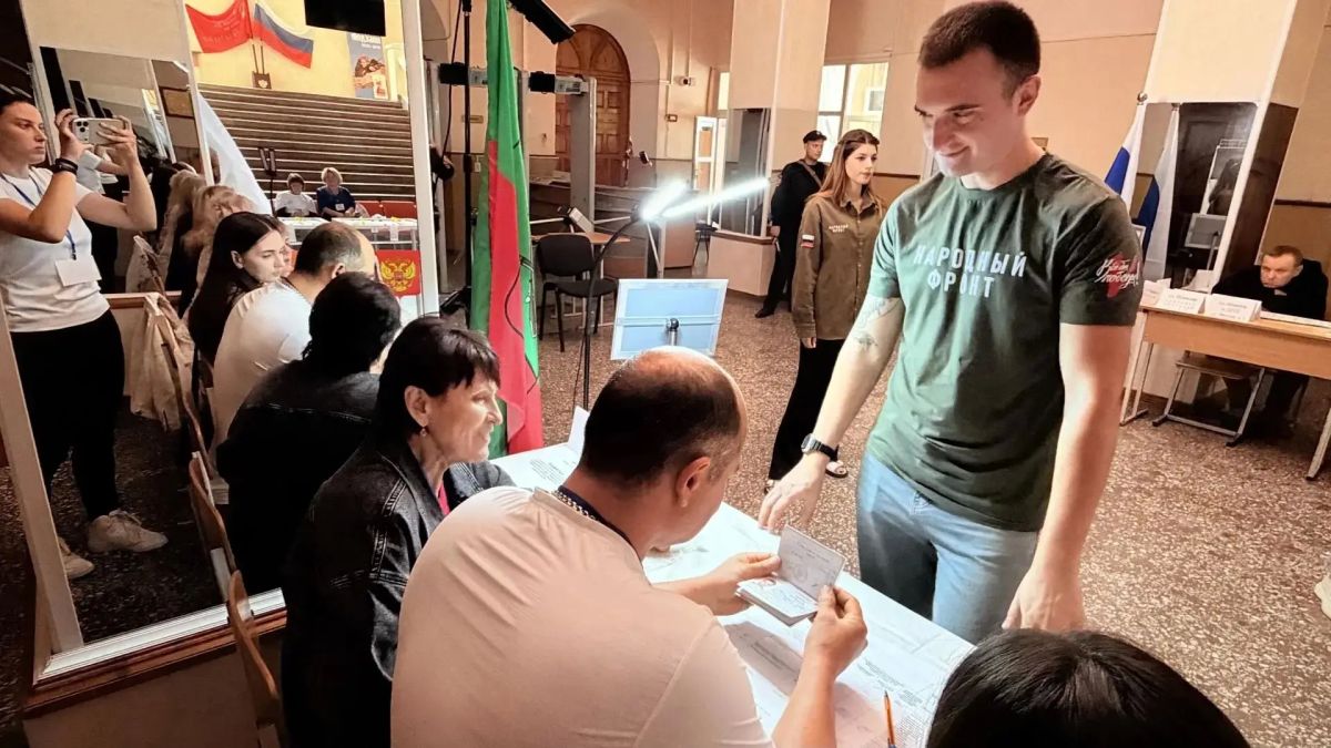 Россия голосует: cамые искренние моменты с избирательных участков! Россия голосует: cамые искренние моменты с избирательных участков!