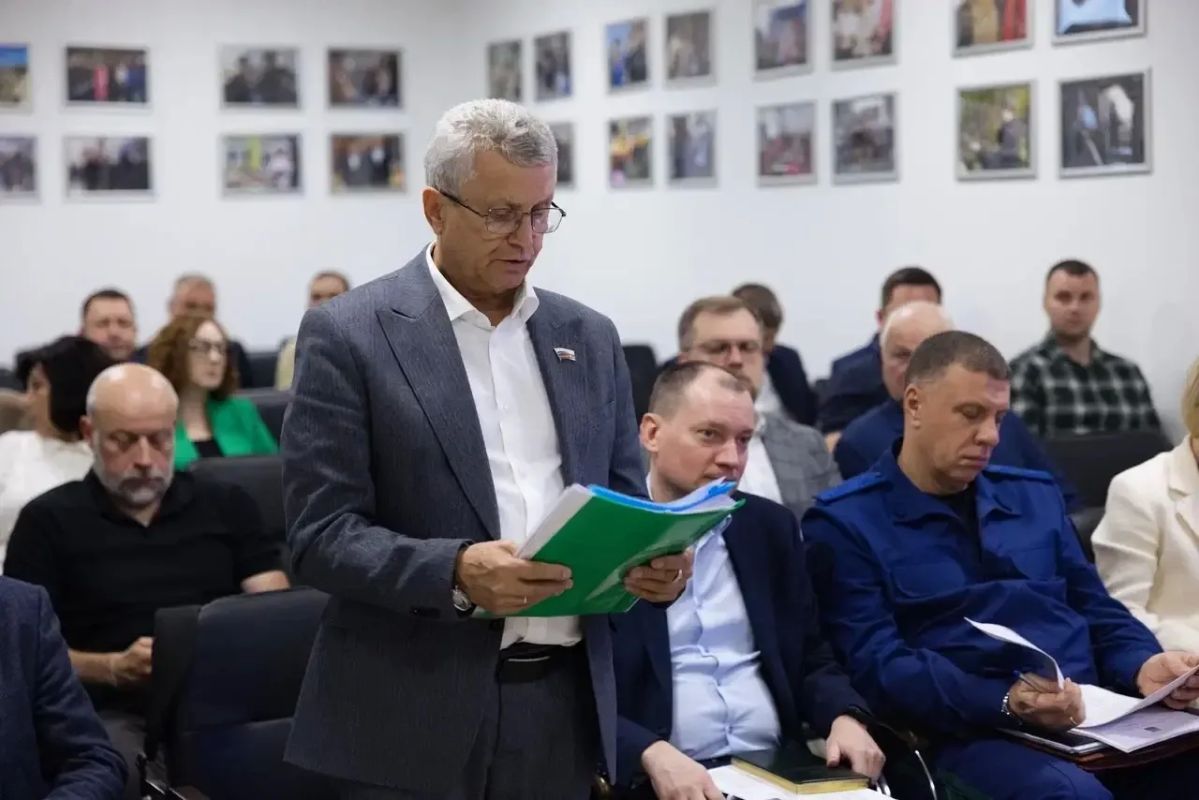 Евгений Балицкий: Провёл заседание Правительства Запорожской области, на котором обсудили ключевые направления, определяющие стабильность и развитие нашего региона Евгений Балицкий: Провёл заседание Правительства Запорожской области, на котором обсудили ключевые направления, определяющие стабильность и развитие нашего региона
