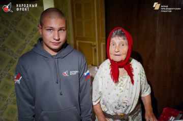 Продукты нуждающимся: Снегири снова в деле