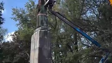Памятник благодарности Красной армии сносят в польском Жешуве
