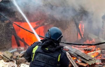 Кадры ликвидации последствий атаки БпЛА в Васильевском МО