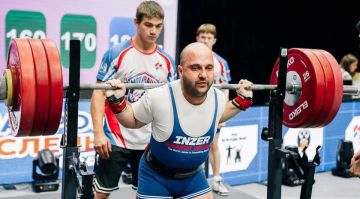 Спортсмен из Запорожской области стал пятикратным чемпионом России по пауэрлифтингу