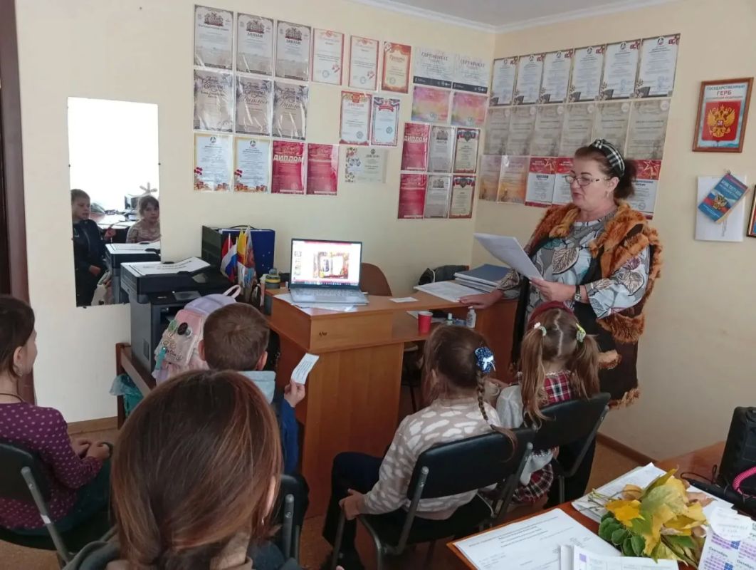 «Тот образ во мне не угас»: в Доме культуры села Андровка состоялись Есенинские театральные чтения «Тот образ во мне не угас»: в Доме культуры села Андровка состоялись Есенинские театральные чтения