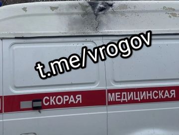 В Михайловском округе Запорожской области около села Октябрьское бригада скорой помощи попала под атаку беспилотника, сообщил Владимир Рогов
