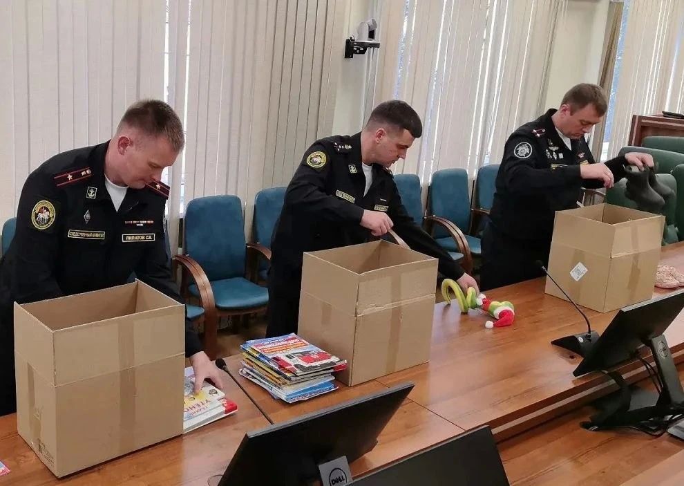 Военные следователи Следственного комитета Российской Федерации продолжают оказывать гуманитарную помощь Военные следователи Следственного комитета Российской Федерации продолжают оказывать гуманитарную помощь