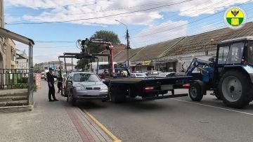 В Мелитополе продолжает работу эвакуатор