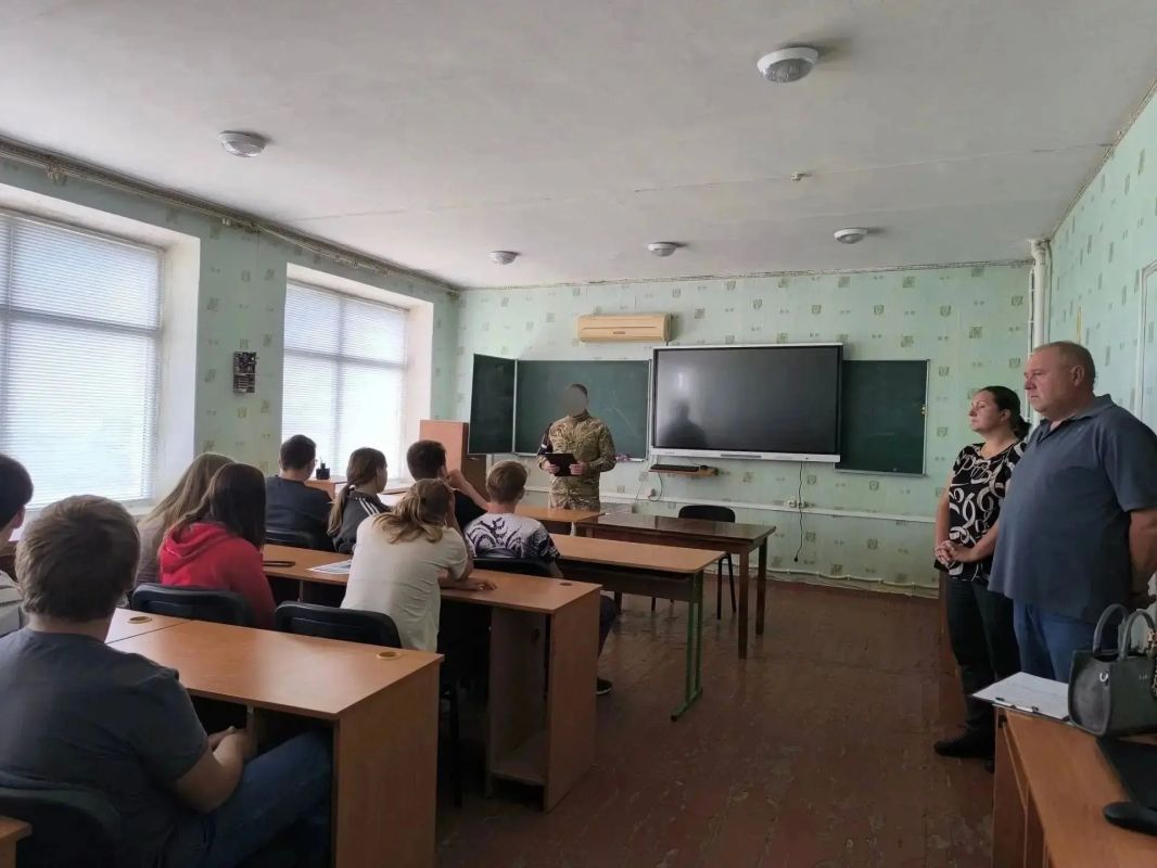 Важность противодействия терроризму: урок безопасности для школьников Куйбышевского муниципального округа Важность противодействия терроризму: урок безопасности для школьников Куйбышевского муниципального округа
