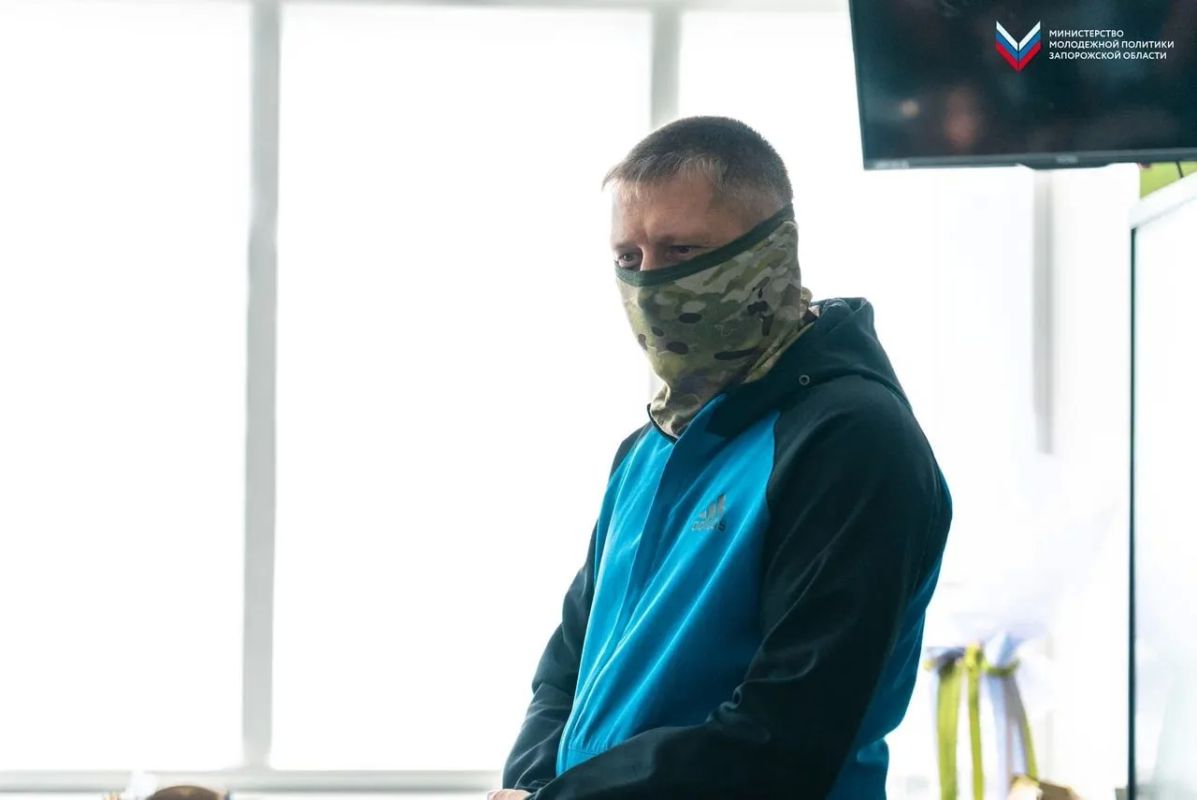 В Мелитополе прошел открытый диалог «Встреча с мужеством» В Мелитополе прошел открытый диалог «Встреча с мужеством»