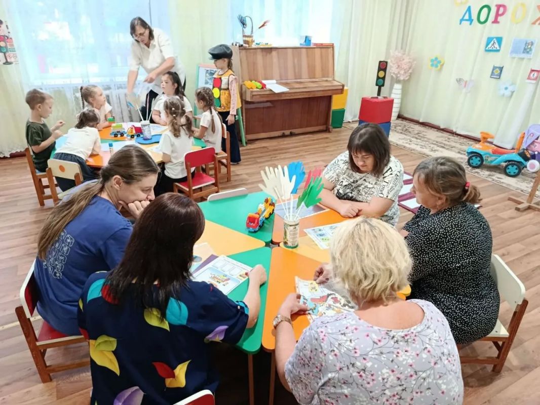 В «Жемчужинке» дети и родители вместе проверили знания ПДД В «Жемчужинке» дети и родители вместе проверили знания ПДД