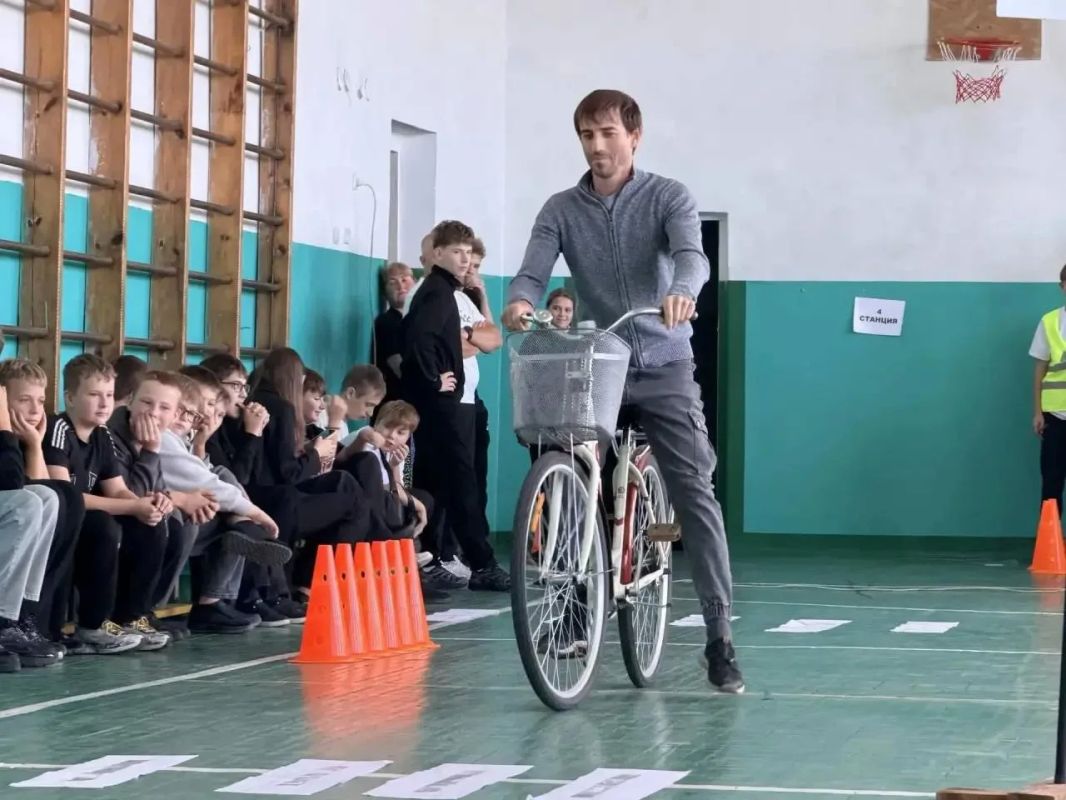 В Константиновской школе прошли «Семейные старты безопасности» В Константиновской школе прошли «Семейные старты безопасности»