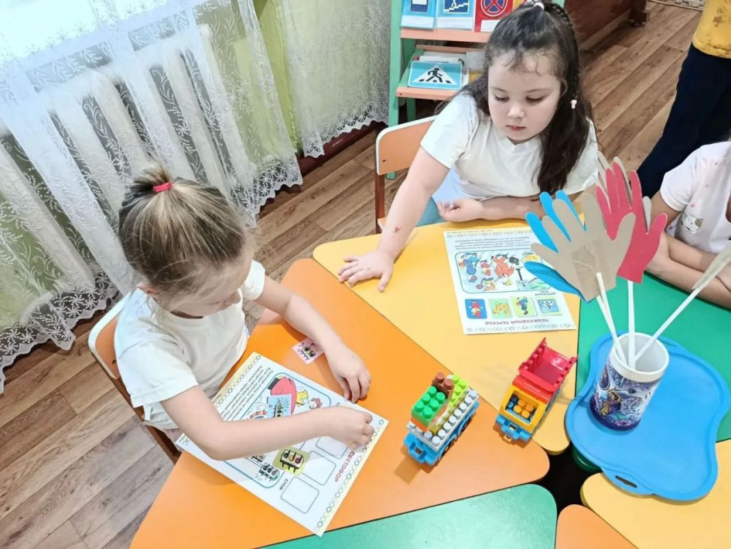 В «Жемчужинке» дети и родители вместе проверили знания ПДД В «Жемчужинке» дети и родители вместе проверили знания ПДД